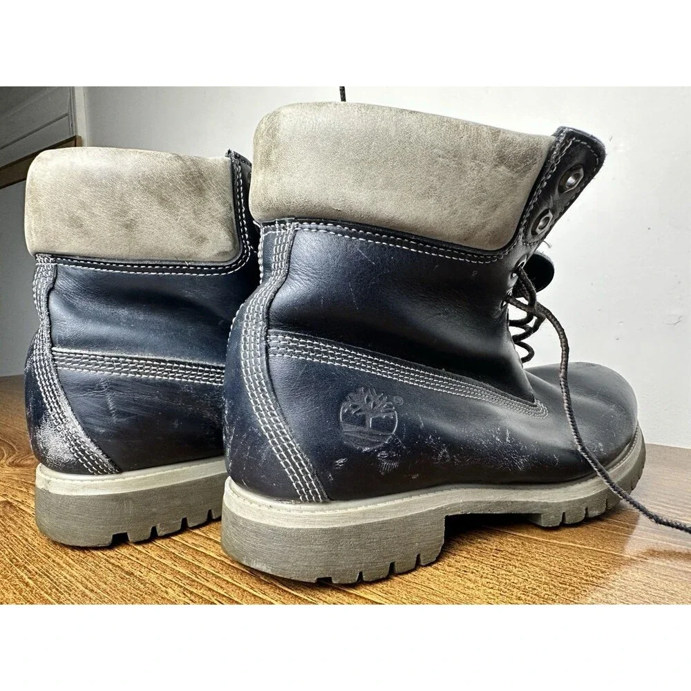 Vintage Timberland Men's Navy Blue Leather Boots Size 9